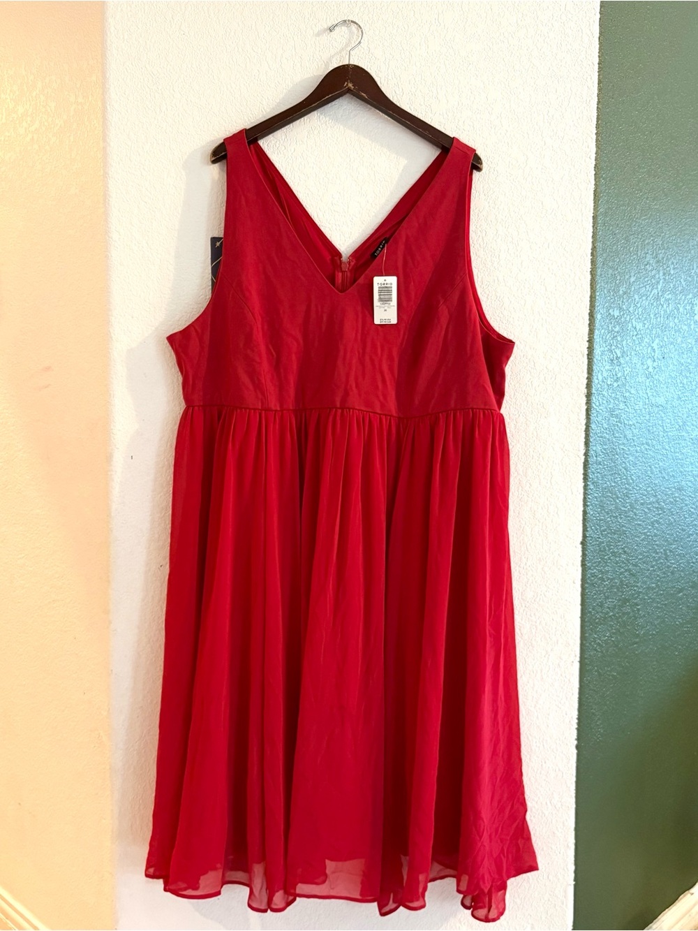 NWT Torrid Womens Dress Red Sleeveless V Neck Tulle Ponte Plus Size 30